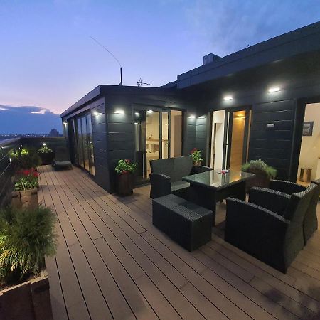 Penthouse Lux Lägenhet Belgrad Exteriör bild
