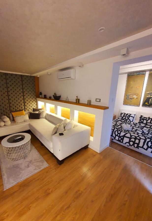 Penthouse Lux Lägenhet Belgrad Exteriör bild